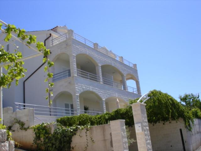 Villa Marta Apartmani Trogir Exteriör bild