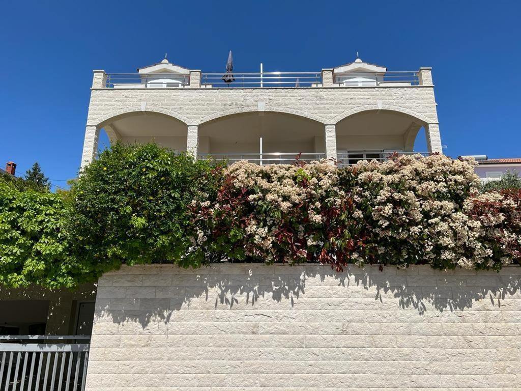 Villa Marta Apartmani Trogir Exteriör bild