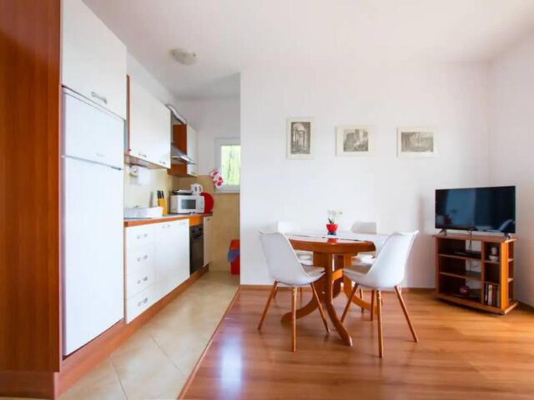 Villa Marta Apartmani Trogir Exteriör bild