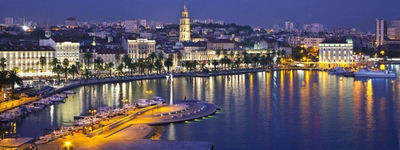 Villa Marta Apartmani Trogir Exteriör bild